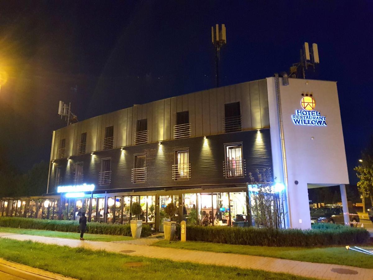 Hotel Willanova ลูบลิน ภายนอก รูปภาพ