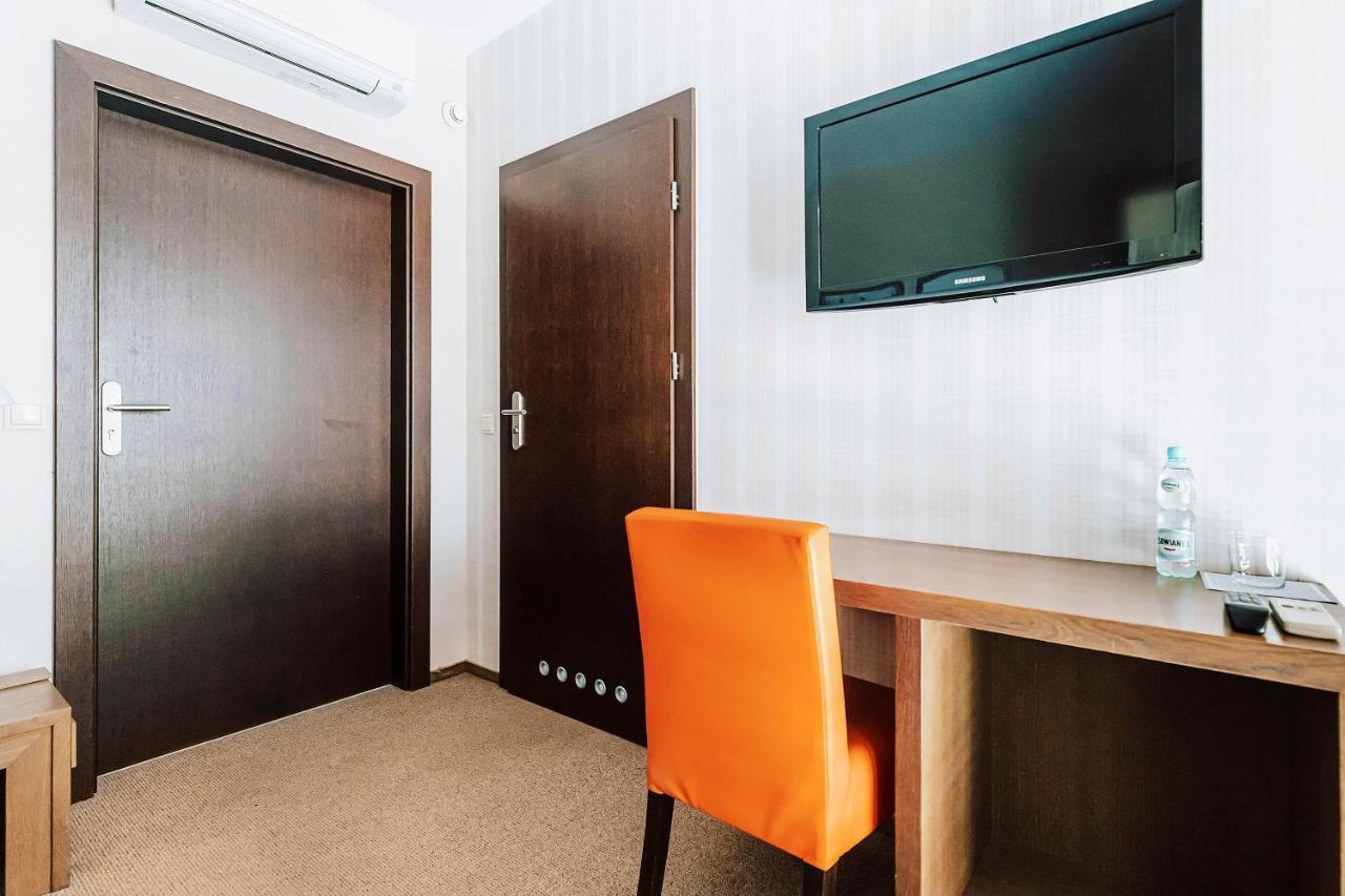Hotel Willanova ลูบลิน ภายนอก รูปภาพ
