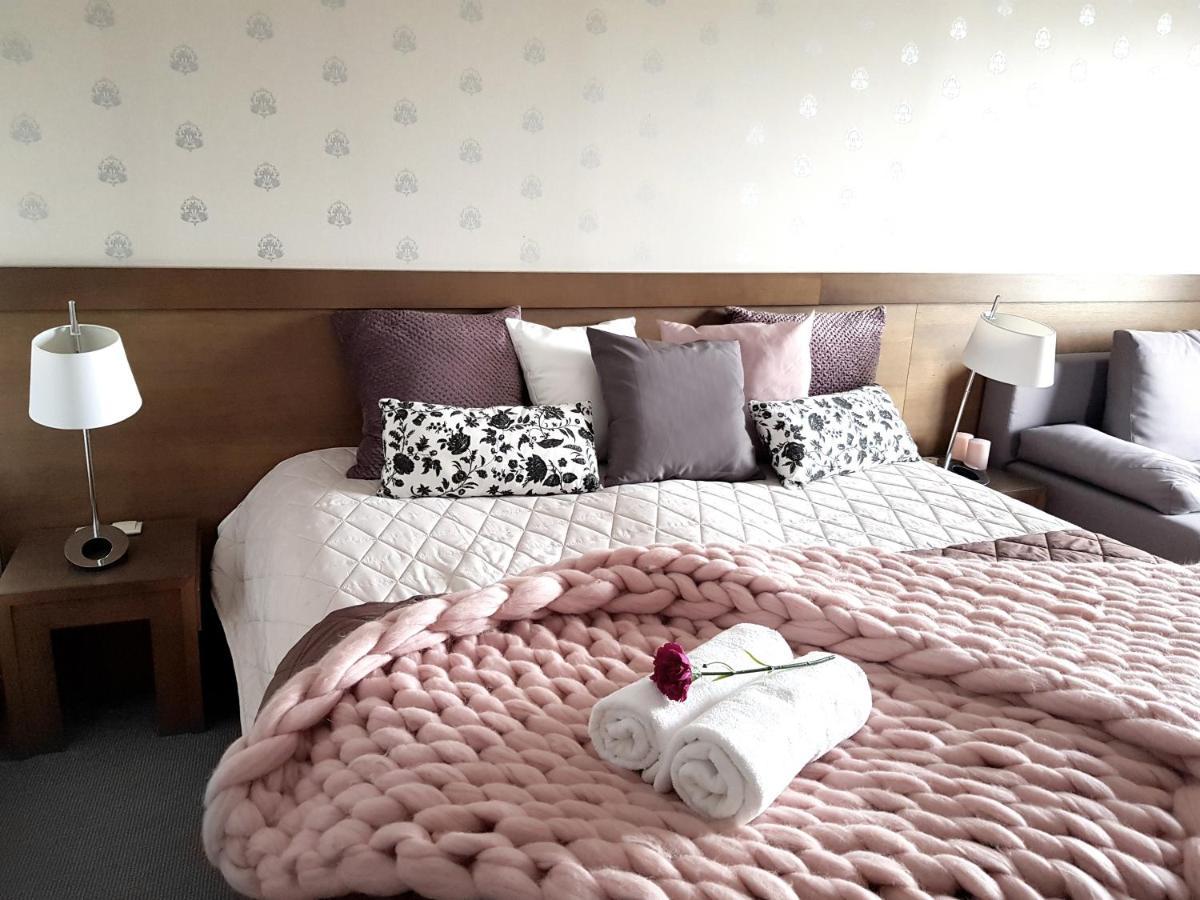 Hotel Willanova ลูบลิน ภายนอก รูปภาพ