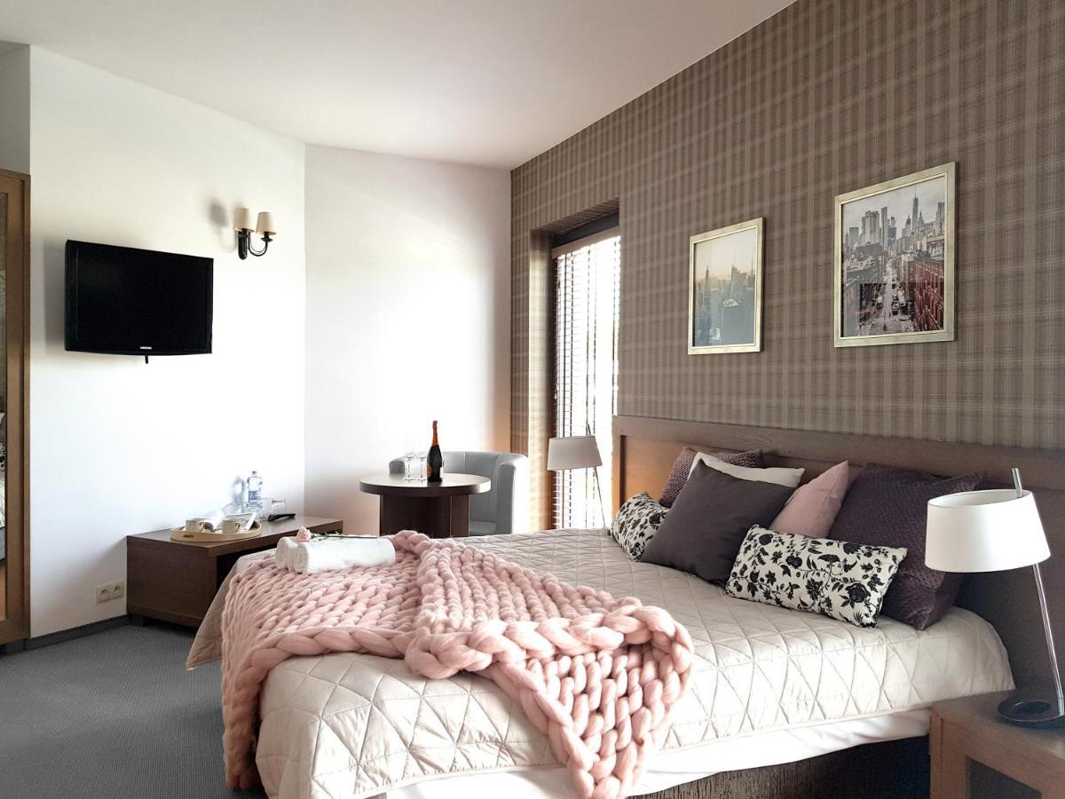 Hotel Willanova ลูบลิน ภายนอก รูปภาพ