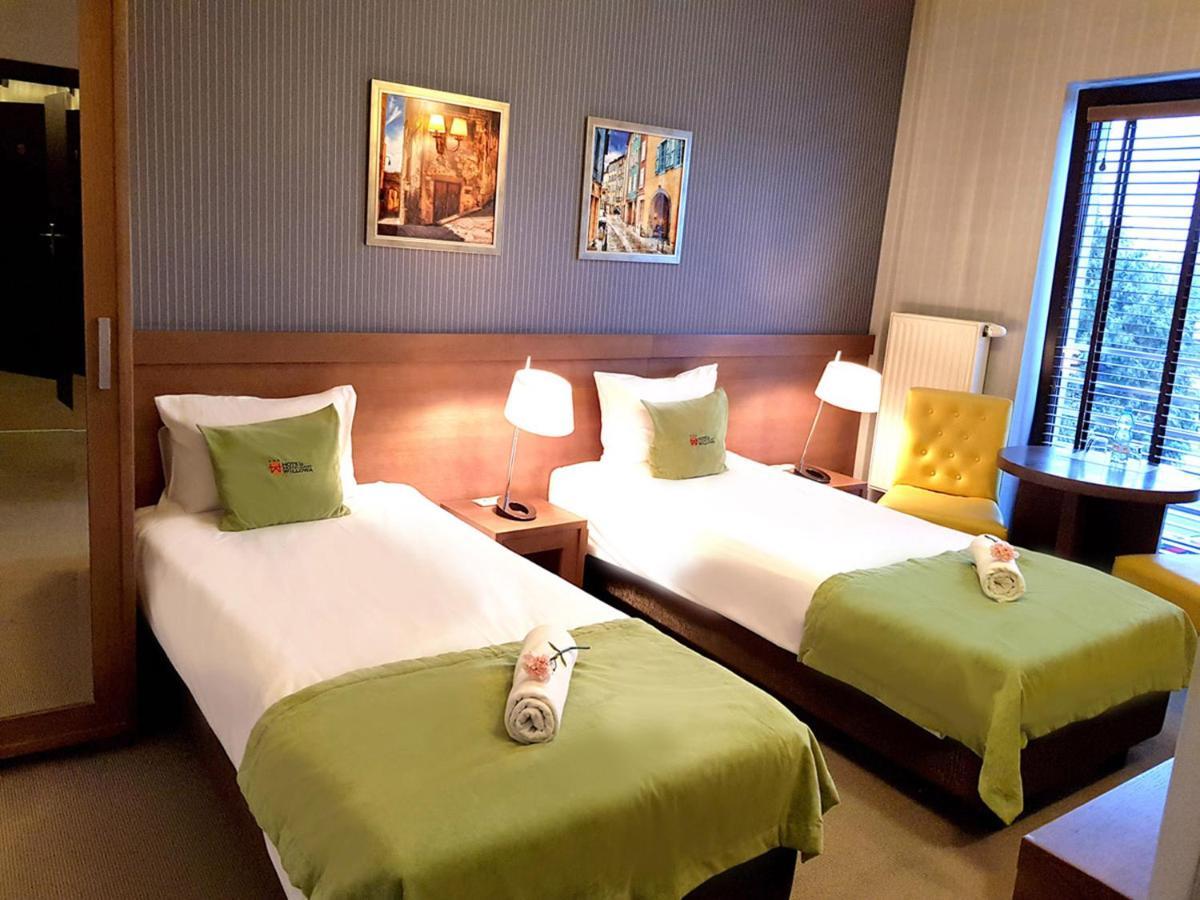 Hotel Willanova ลูบลิน ภายนอก รูปภาพ