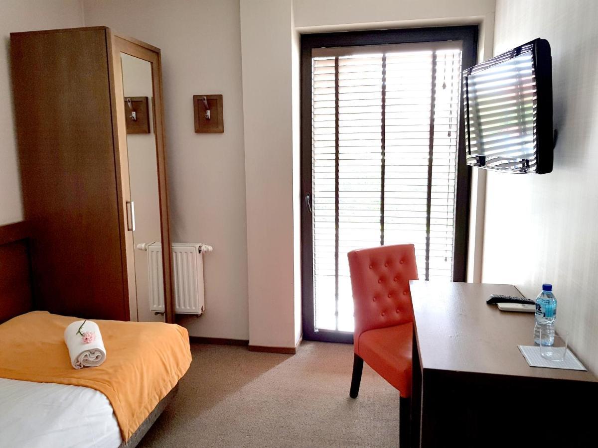 Hotel Willanova ลูบลิน ภายนอก รูปภาพ