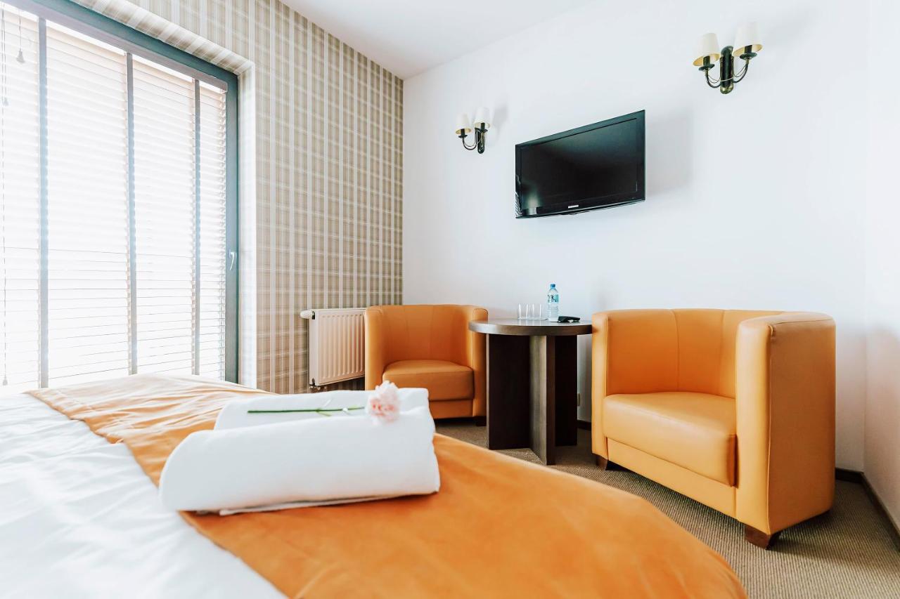 Hotel Willanova ลูบลิน ภายนอก รูปภาพ