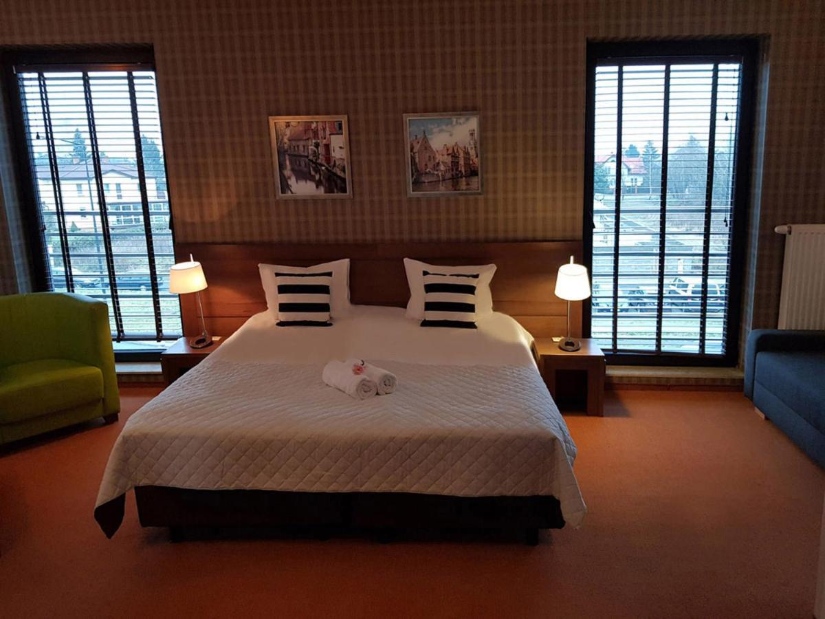 Hotel Willanova ลูบลิน ภายนอก รูปภาพ
