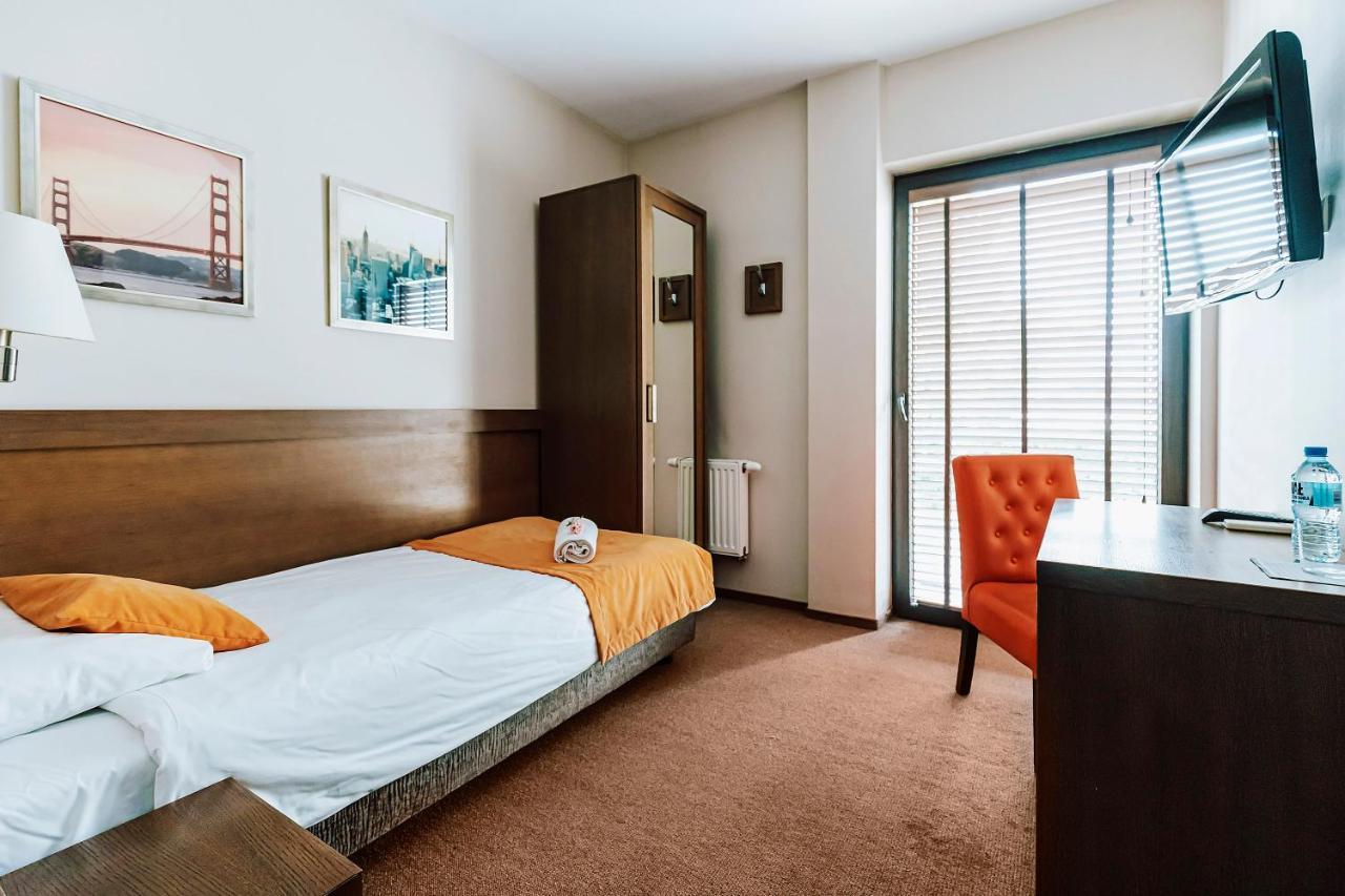 Hotel Willanova ลูบลิน ภายนอก รูปภาพ